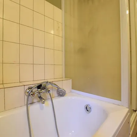 Family With Garden 度假居 *