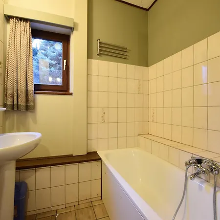 Дом отдыха Family With Garden *