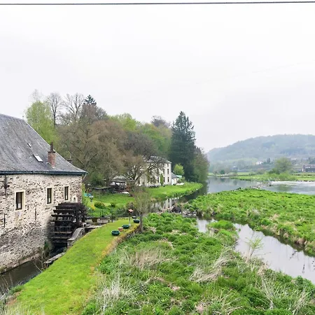 Family With Garden Дом отдыха
