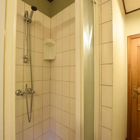 Дом отдыха Family With Garden *