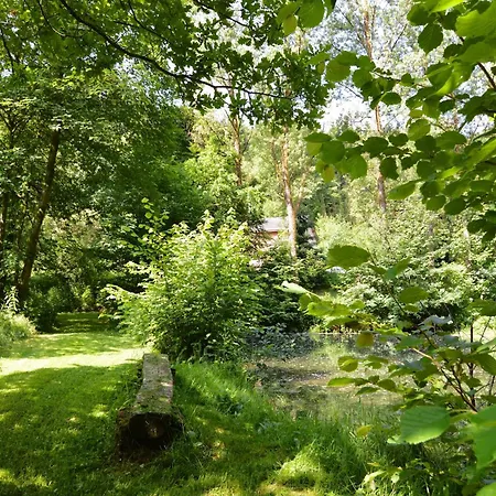 Family With Garden Дом отдыха